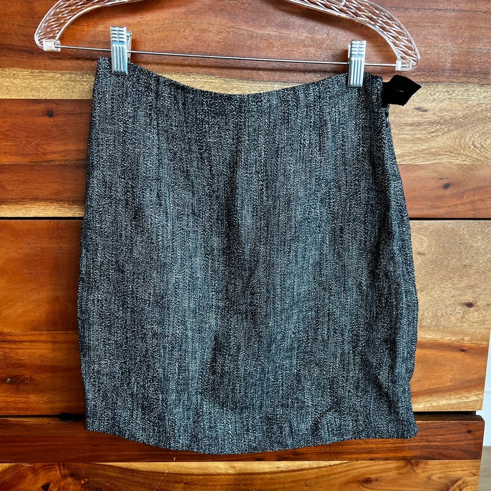 Theory lined mini skirt in herringbone pattern
